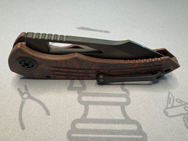 Preowned Heretic Manual Pariah Magnacut Red Camo Carbon