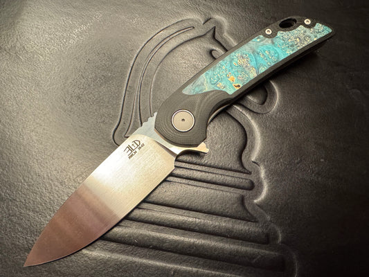 3LD Model W5 Standard RWL 34 Blade with Stabilized Blue Burl Inlay and Black G10 (Riaan Manser)