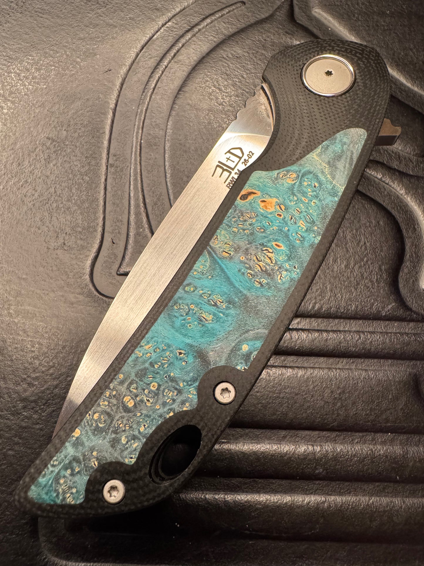 3LD Model W5 Standard RWL 34 Blade with Stabilized Blue Burl Inlay and Black G10 (Riaan Manser)