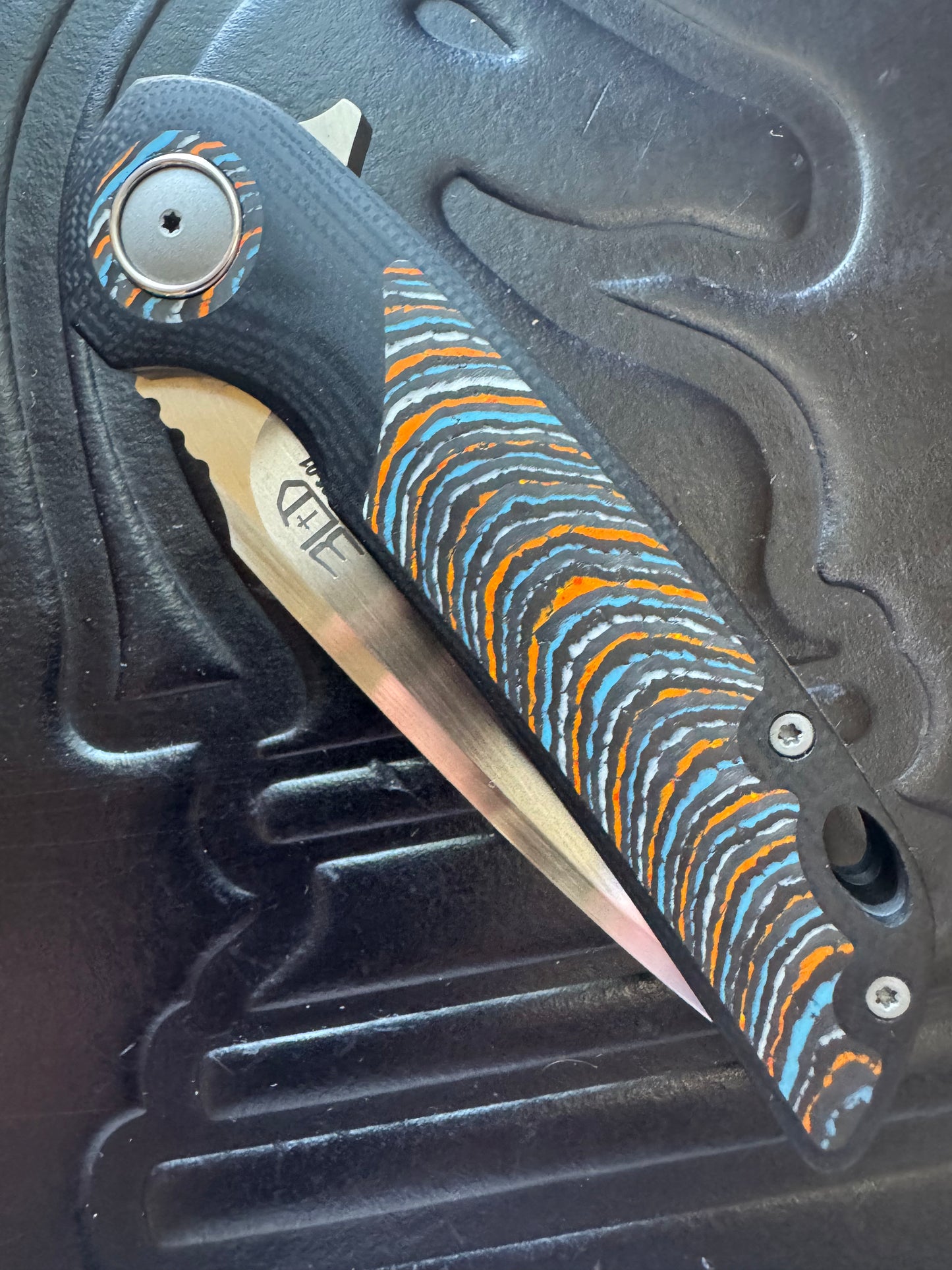 3LD Model W5 Midi RWL 34 Blade with Gulf Crosscut CamoCarbon and Black G10 (Riaan Manser)