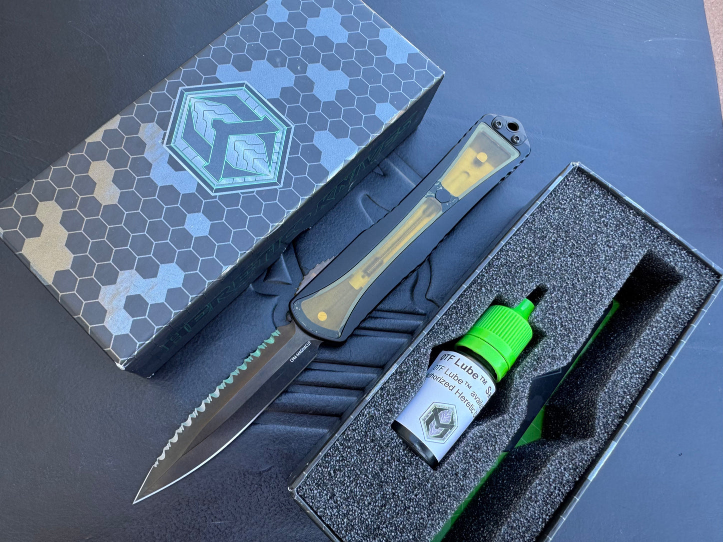 Heretic Manticore X Ultem with Black DLC Handle (Preowned but in like new condition)