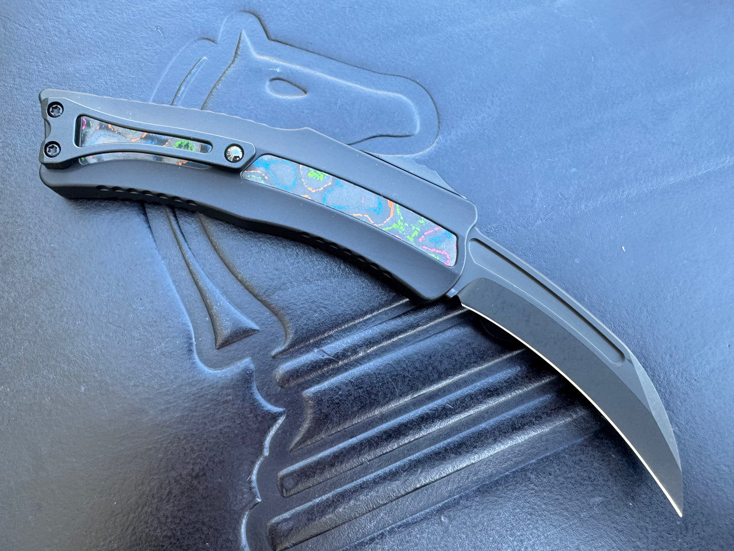 Heretic ROC 80s CamoCarbon Inlay with Magnacut Blade PREOWNED