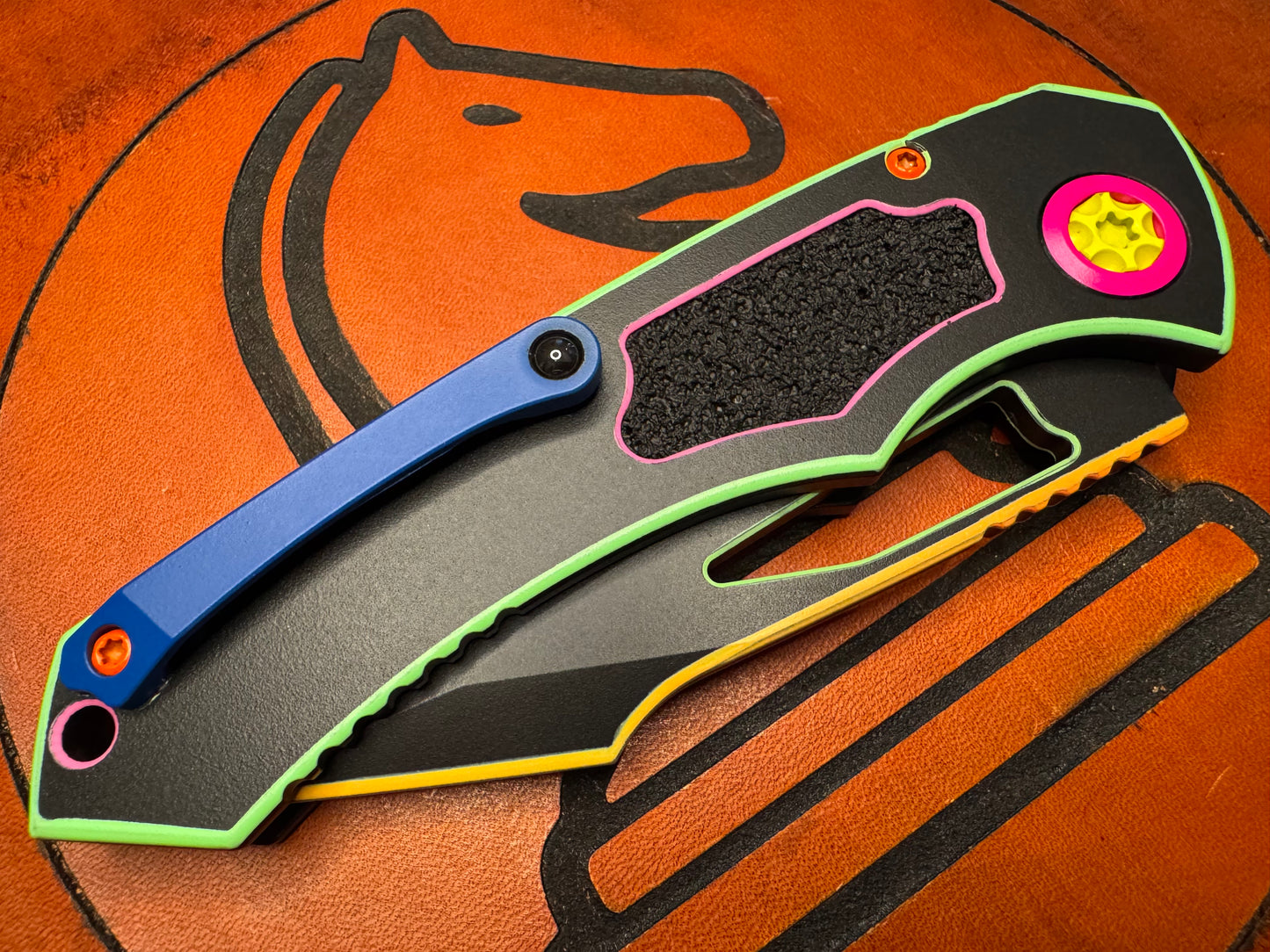 Pre-owned Heretic Manual Pariah 80's Neon Cel Shade