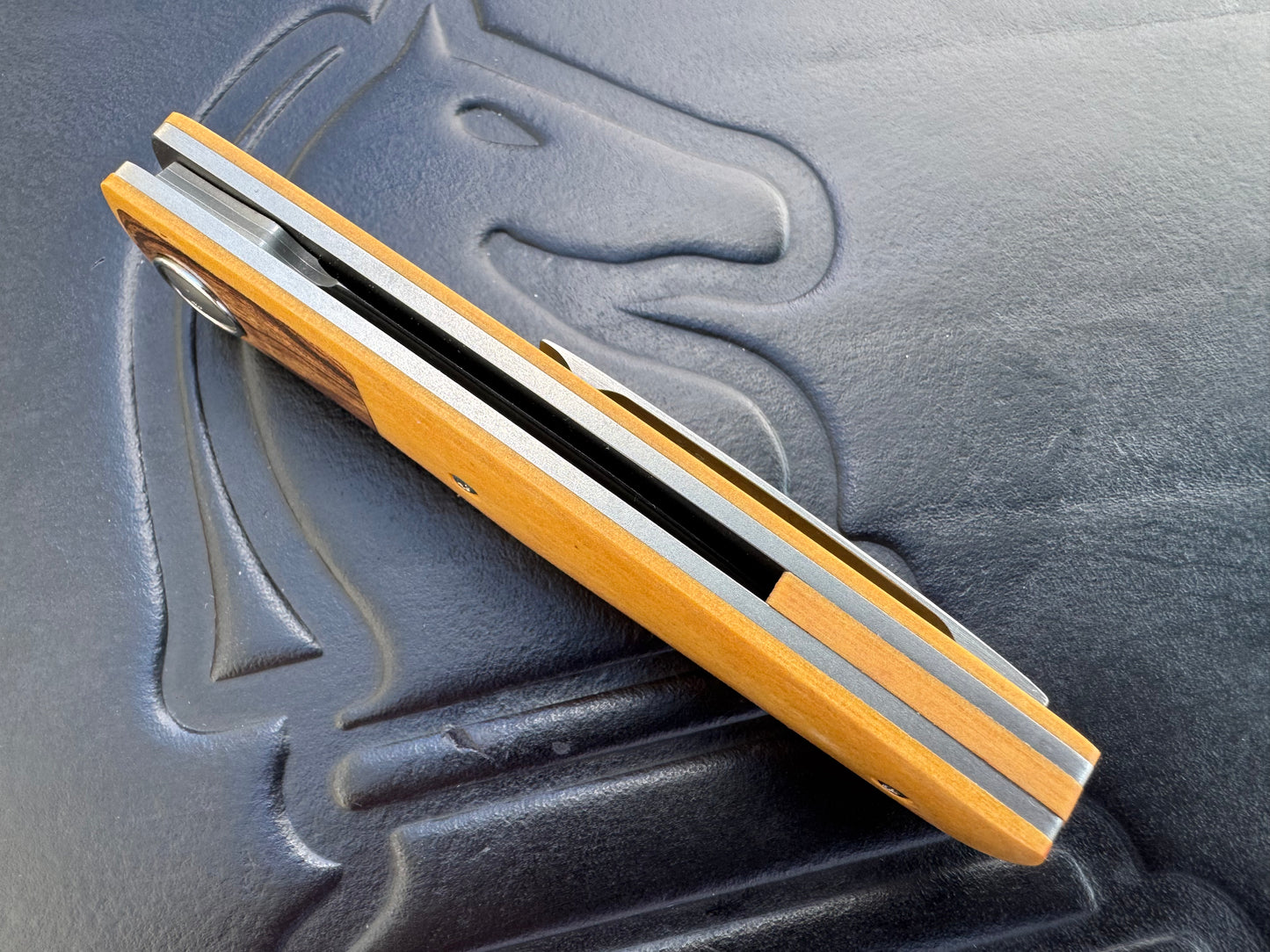 Johan Van Der Walt Model JB4 Damascus with Westinghouse Micarta and Tambotie Wood Inlay